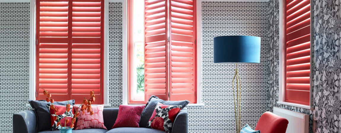 Bright red lounge shutters keep you cosy in winter